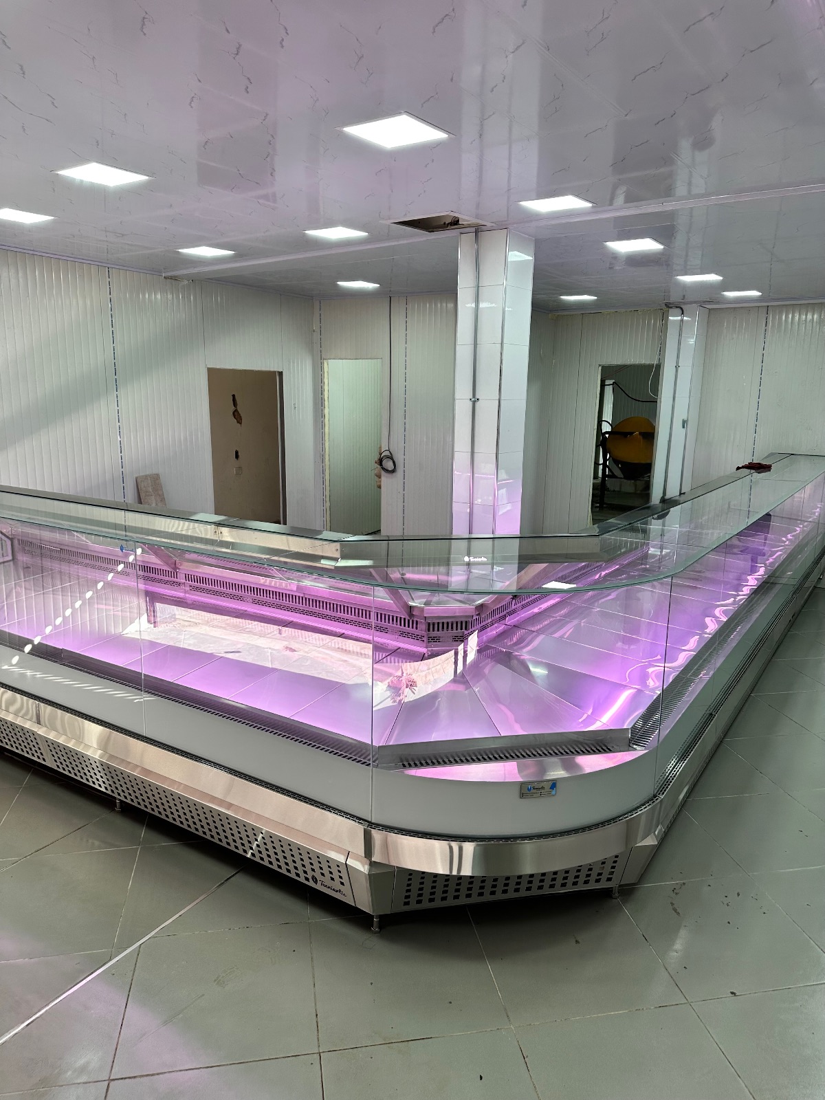 Línea de carnicería tipo LOFT — Tecniartic